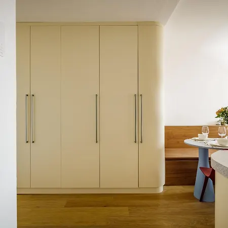Korunni Modern In A Beautiful Historic Building 公寓
