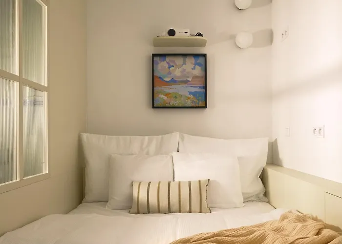 Modern Design With Fast Wi-fi Prag