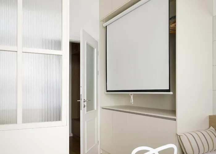 Modern Design With Fast Wi-fi Lägenhet