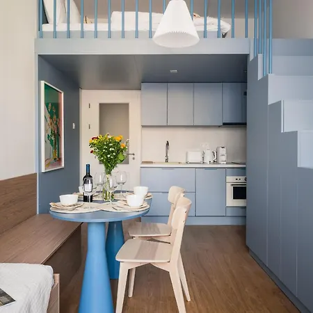 Korunni Modern In A Beautiful Historic Building Daire Prag