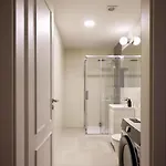 Modern Design With Fast Wi-fi شقة