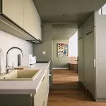 Апартаменты Modern Design With Fast Wi-fi *