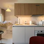 Modern Design With Fast Wi-fi شقة براغ