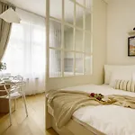 Modern Design With Fast Wi-fi شقة *