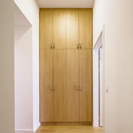 Korunni Modern In A Beautiful Historic Building * براغ