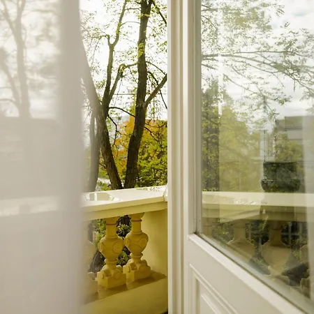 Modern Design With Fast Wi-fi *