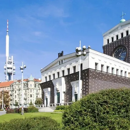 Apartmán Korunni Modern In A Beautiful Historic Building Praha