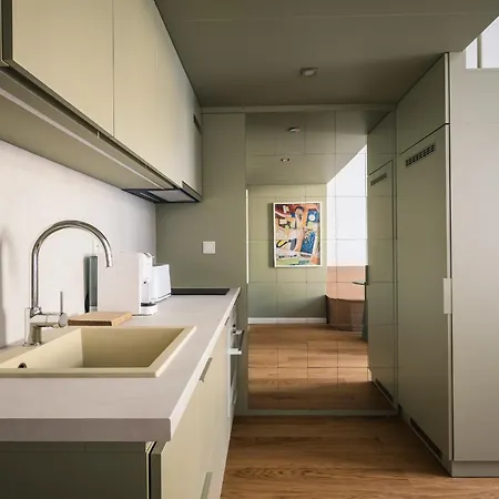 דירה Korunni Modern In A Beautiful Historic Building *