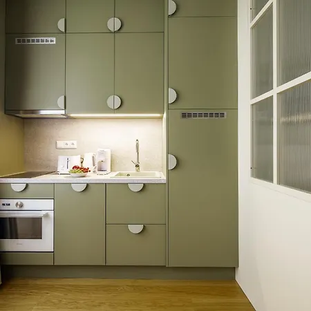 Korunni Modern In A Beautiful Historic Building *