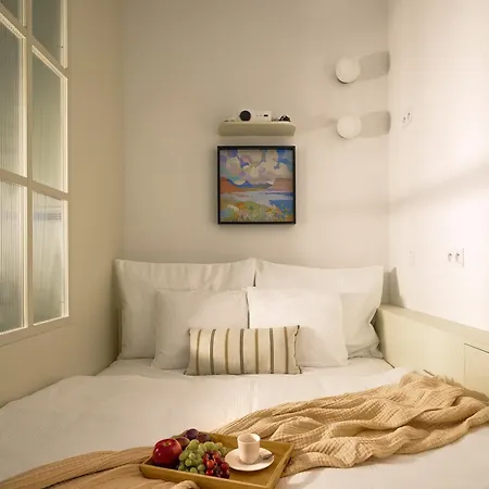 Korunni Modern In A Beautiful Historic Building פראג
